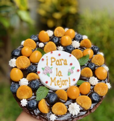 TORTA BROWNIE CON DEDICATORIA