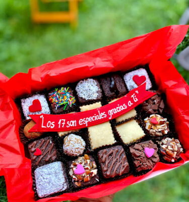 MIX BOX LOS 17 SON ESPECIALES GRACIAS A TI