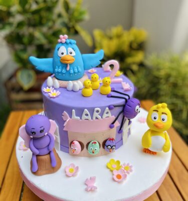 CUMPLE MES GALLINA PINTADITA