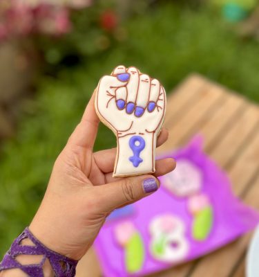 Inspiradoras Galletas Decoradas para Celebrar la Mujer Empoderada