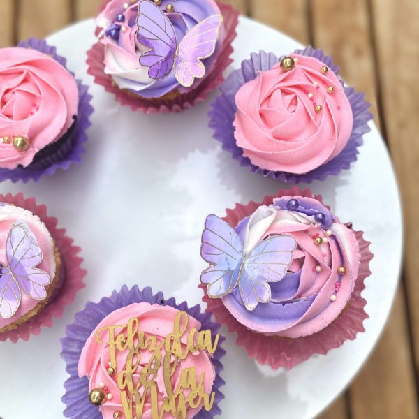 Encantadores Cupcakes de Buttercream con Detalles de Mariposa