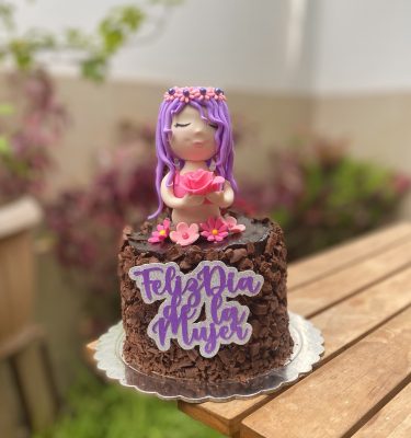 Mini Torta Trocitos Florecer: Delicia para Celebrar