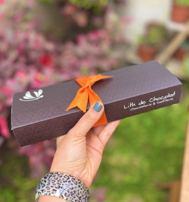 Box Vintage: Una elegante caja de diseño para admirar y presentar tu regalo a la persona favorita.