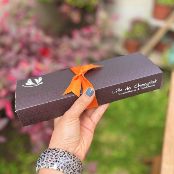Box Vintage: Una elegante caja de diseño para admirar y presentar tu regalo a la persona favorita.