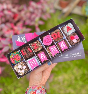 Mini postres decorados para el Día de la Madre.