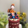 Descubre nuestras mini tortas decoradas con temáticas profesionales para celebrar tus logros y pasiones.