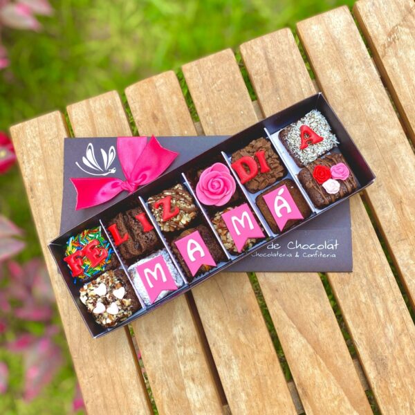 Mini postres decorados para el Día de la Madre.