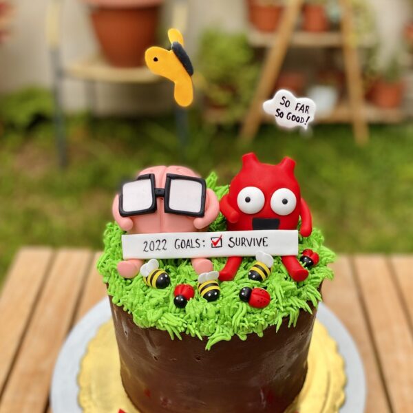 Deléitate con nuestras mini tortas adornadas con dos encantadores personajes en 3D, ¡la combinación perfecta para tu celebración!