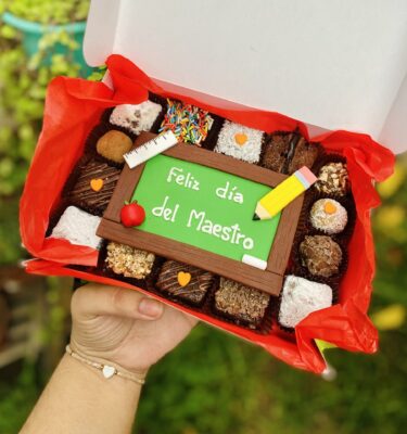 Un dulce homenaje con sabor a aula y mucho corazón